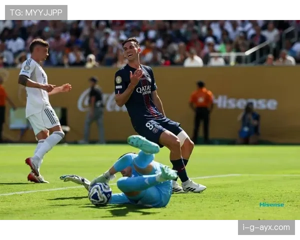 皇马巨星扎堆阵容进攻失衡问题对争冠走势产生制约